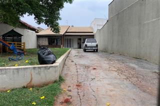 Casa residencial de um pavimento, com área útil de 53,80 m², localizada à Rua Chuí na Vila Agari em Londrina/PR 