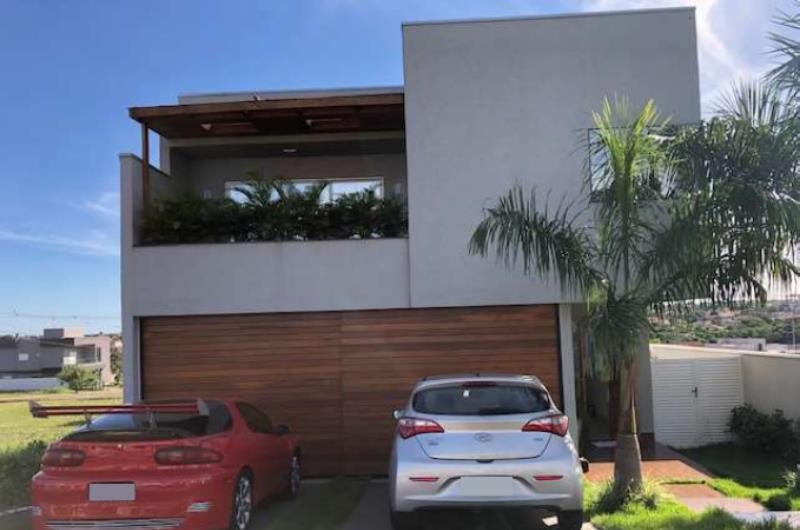 Casa residencial não averbada, localizada no Condomínio Araçari do Paysage Terra Nova, Londrina PR