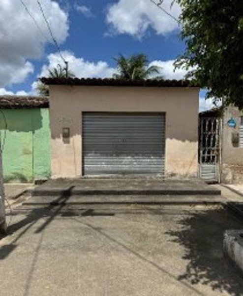 Terreno de 74,92m², com construção não averbada de 62,12m², em Major Isidoro - AL